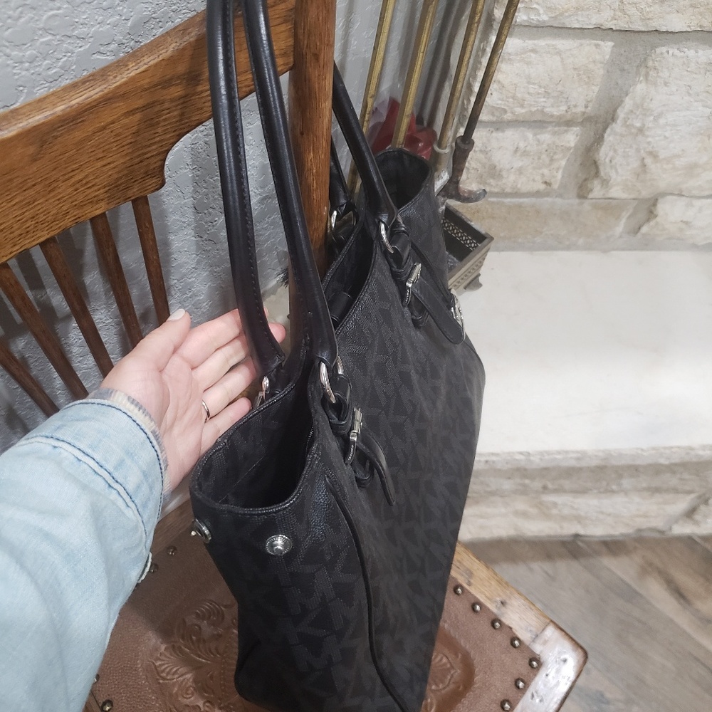 Handbag - Picture 8 of 8